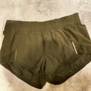 EUC Lululemon running shorts size 8 2” inseam